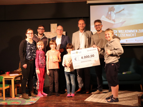 bärenstarke Lesenacht_Checkübergabe